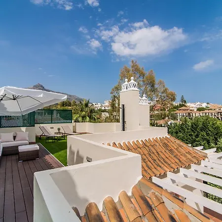 River Garden Spacious Penthouse Apartment Marbella