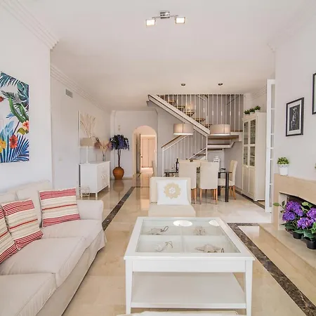 Apartment River Garden Spacious Penthouse Marbella